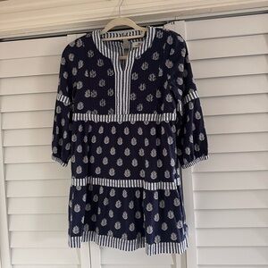 Vineyard Vines Navy and White Patterned Tunic Top